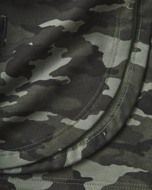 Heavyweight Stadium Blanket – Forest Camo