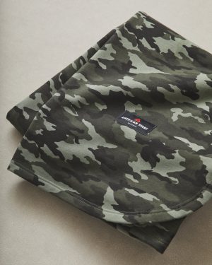 Heavyweight Stadium Blanket – Forest Camo