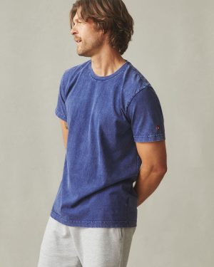 Men’s Vintage Crew Tee – Mineral Wash Ocean Cavern