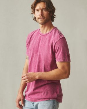 Men’s Vintage Crew Tee – Mineral Wash Raspberry