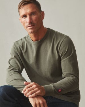 Men’s Vintage Crew Long Sleeve Tee – Washed Olive