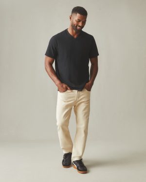 Men’s Premium Slub V-Neck Tee – Black