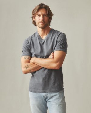 Men’s Premium Slub V-Neck Tee – Iron