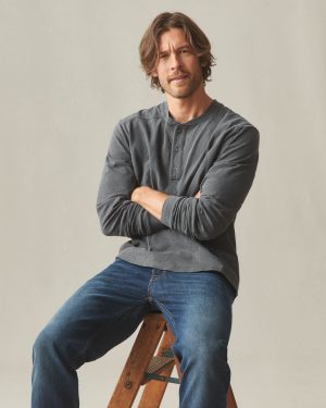 Men’s Broken-In Premium Slub Long Sleeve Henley – Washed Black