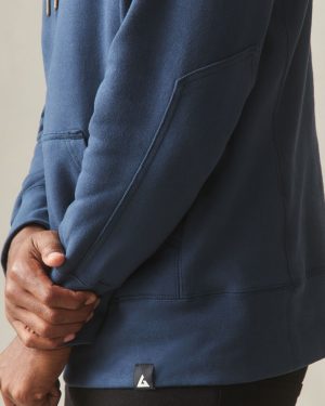 Men’s Classic Pullover – Spellbound