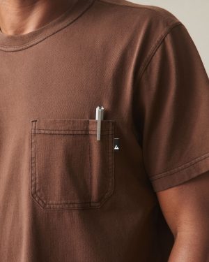 Men’s Utility Pocket Tee – Chicory Coffee