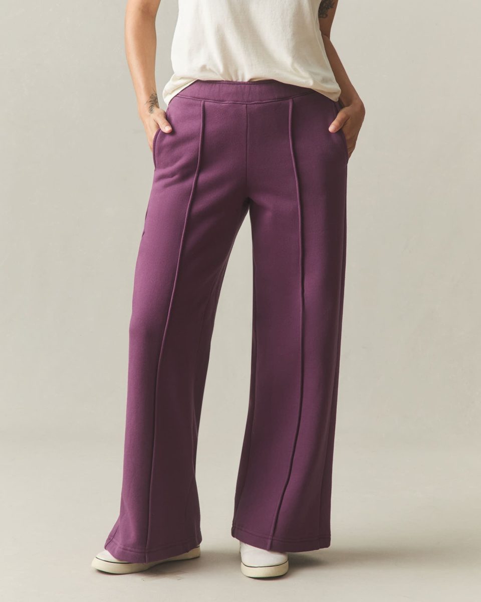 Women's Pintuck Flare Pant - Italian Plum
