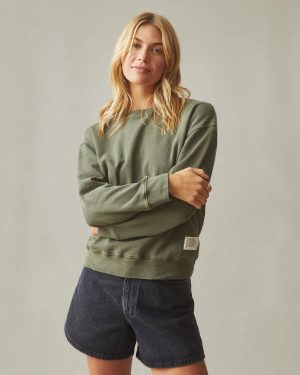 Women’s Vintage Wash Relaxed French Terry Crew – Olive