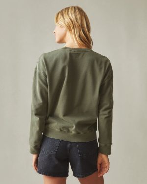 Women’s Vintage Wash Relaxed French Terry Crew – Olive