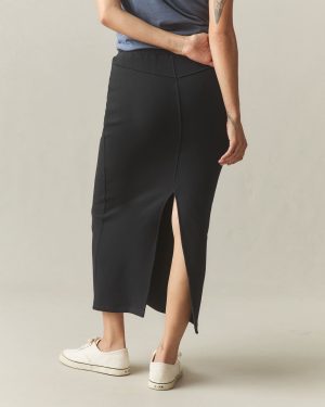 Women’s Midweight Fleece Skirt – Black