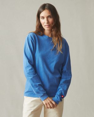 Women’s Vintage Crew Long Sleeve Tee – Washed Blue Aura
