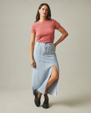 Women’s Premium Slub Crew Tee – Red Terra