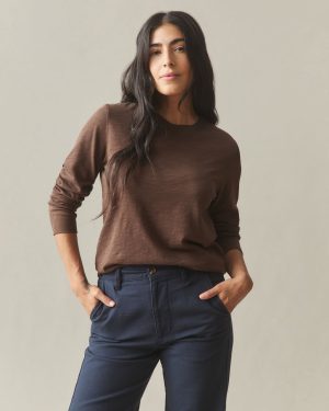 Women’s Premium Slub Long Sleeve Crew Tee – Chestnut