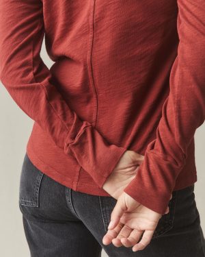 Women’s Premium Slub Long Sleeve V-Neck Tee – Russet Brown