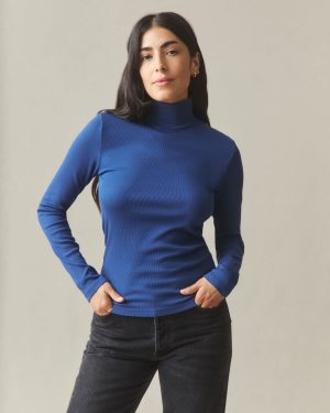 Women’s Luxe Rib Turtleneck – Navy Peony
