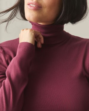 Women’s Luxe Rib Turtleneck – Zinfandel